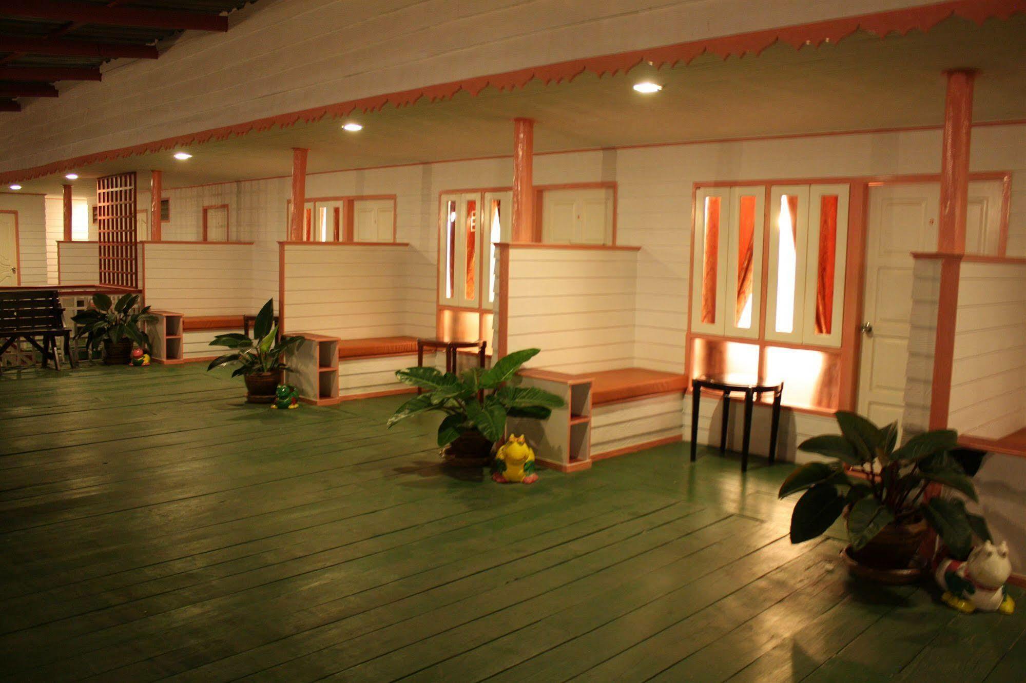 Mod Guesthouse Хуа Хин Екстериор снимка